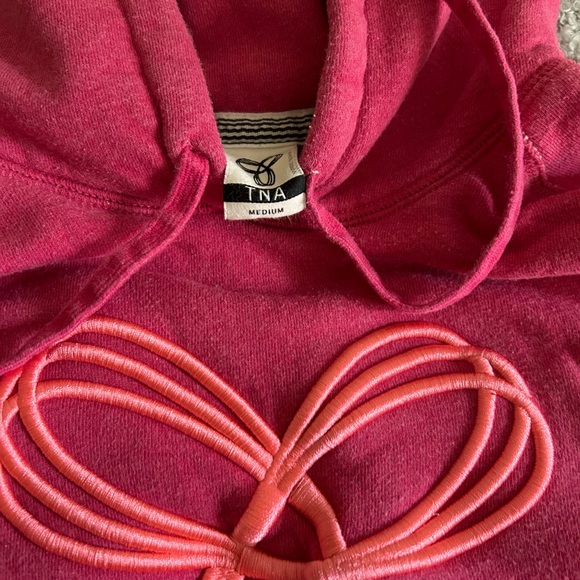TNA hoodie size: medium great condition - Picture 6 of 6